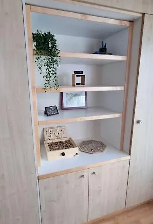 Sunny-nest, Garden 아파트 *