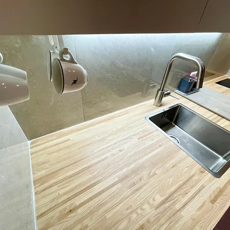 Sunny-nest, Garden 公寓 *