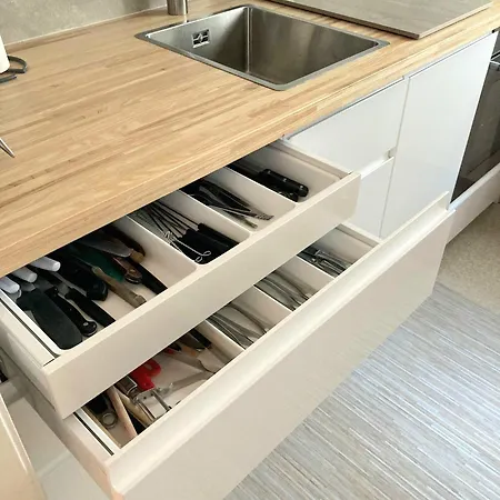 Sunny-nest, Garden Апартаменты